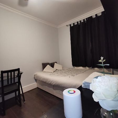 Neat Double Room London Exteriör bild