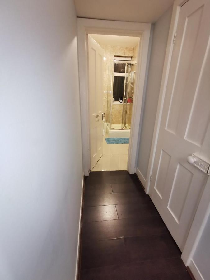 Neat Double Room London Exteriör bild